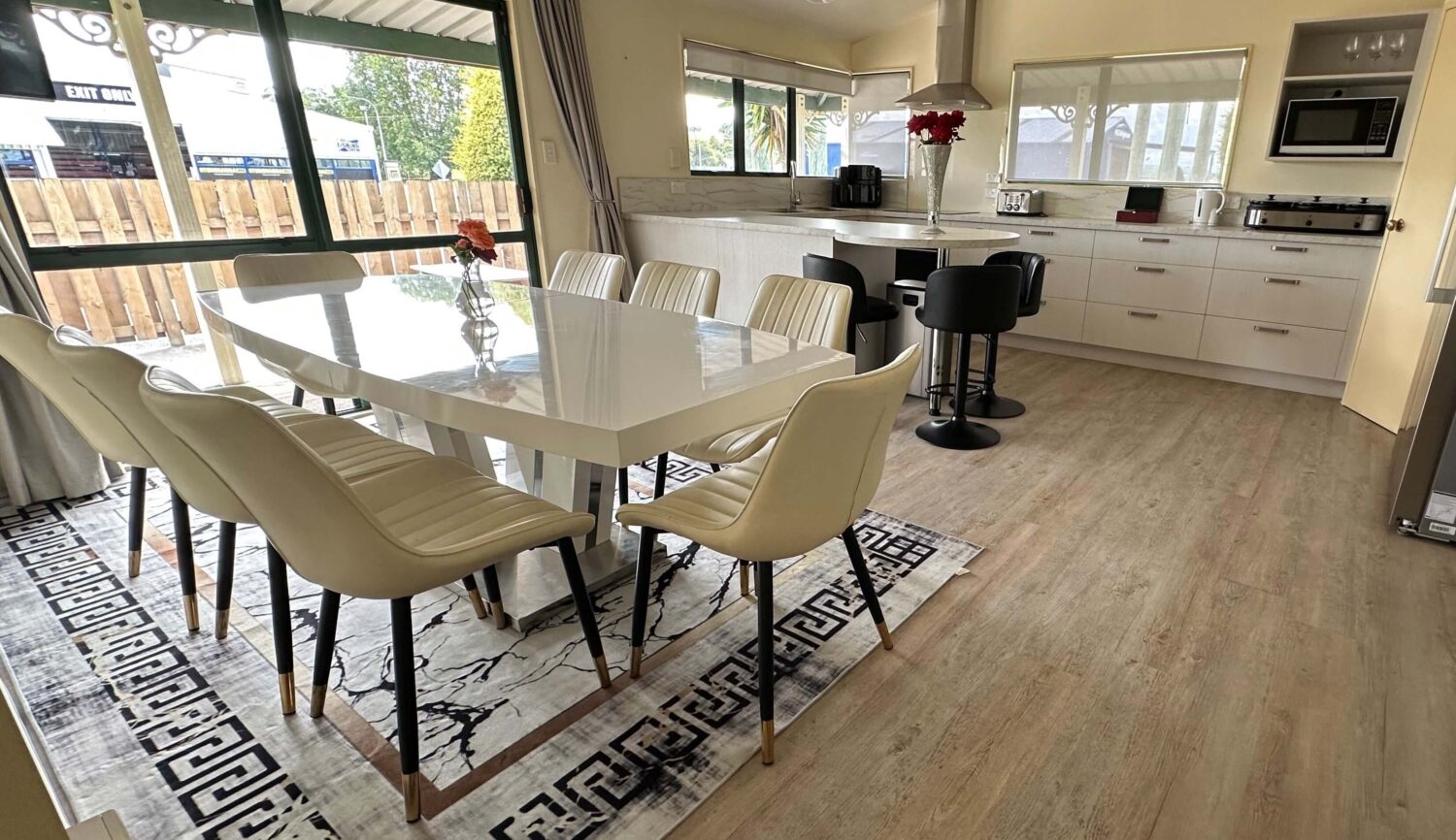 PH Kitchen Dining 1 Zipped 1500x866