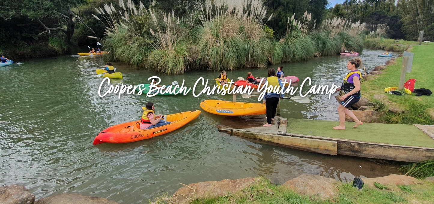 Coopers Beach school camp kayaking